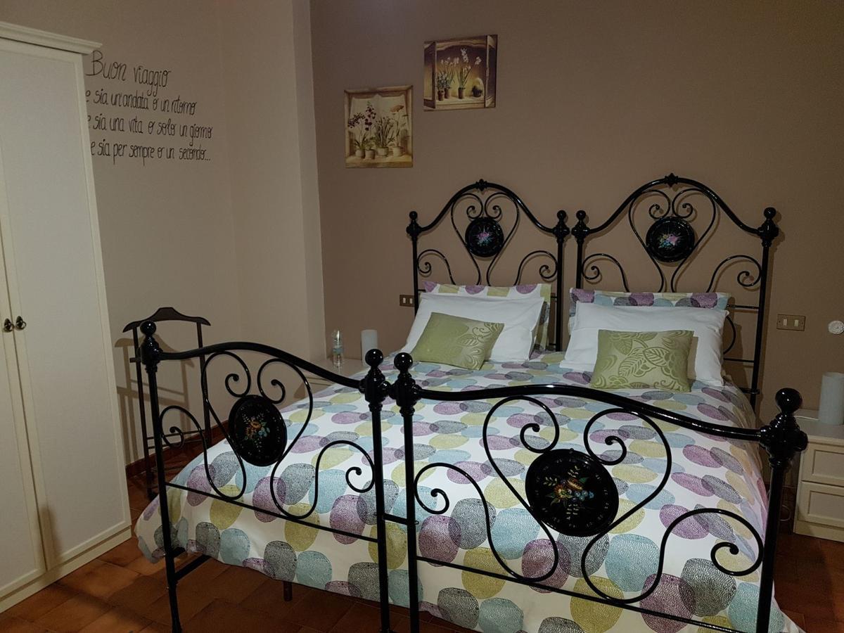 B&B A Casa Di Nonna Massa d'Albe Dış mekan fotoğraf
