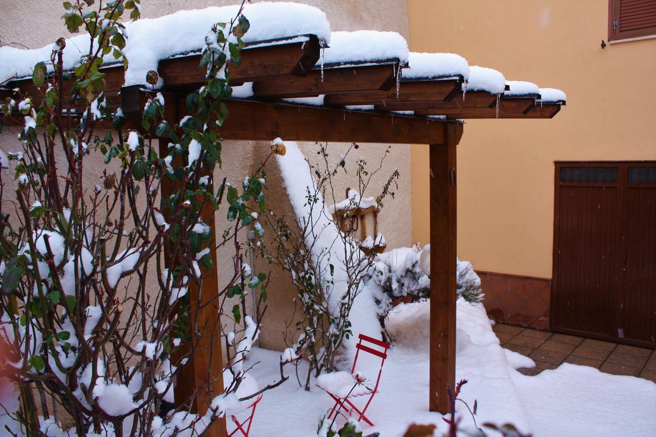 B&B A Casa Di Nonna Massa d'Albe Dış mekan fotoğraf