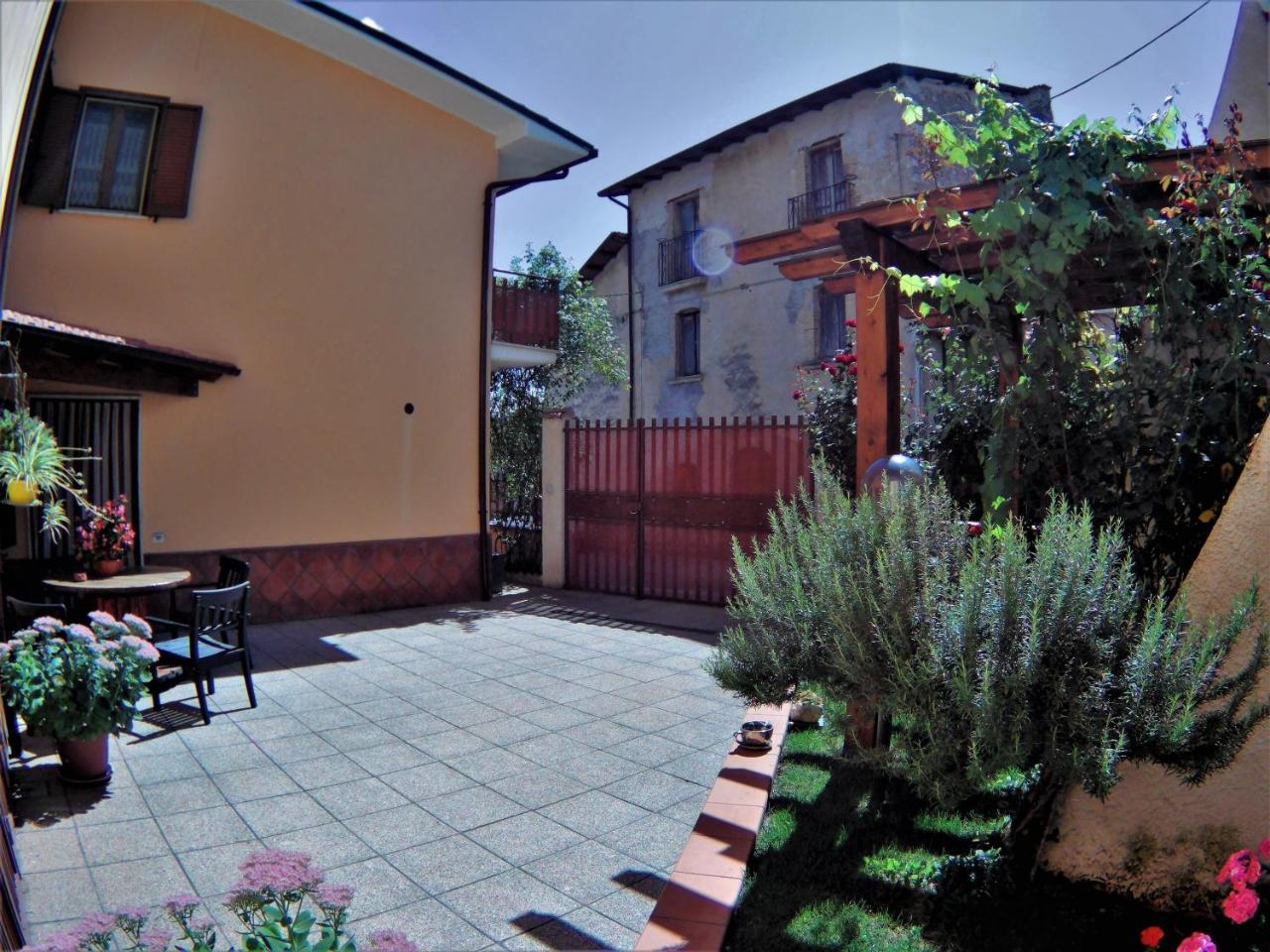 B&B A Casa Di Nonna Massa d'Albe Dış mekan fotoğraf