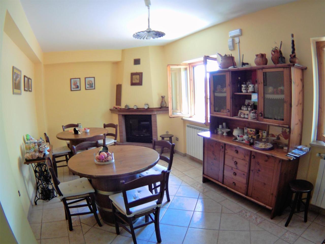 B&B A Casa Di Nonna Massa d'Albe Dış mekan fotoğraf